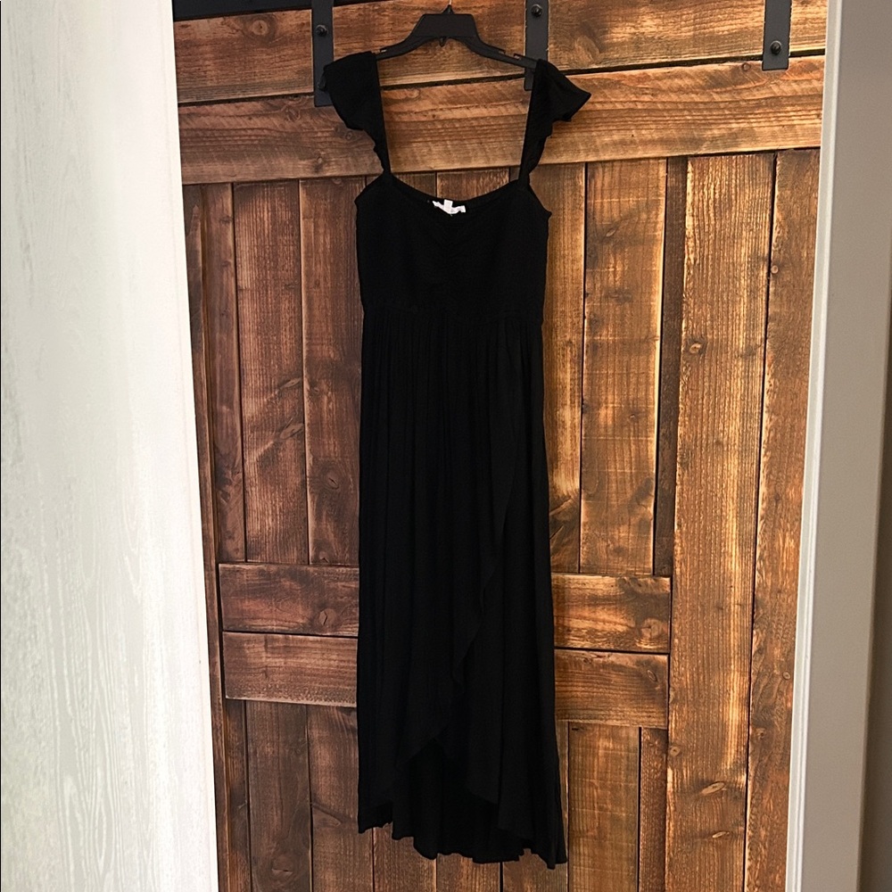 Closet Candy Women's Black Smocked Midi Dress